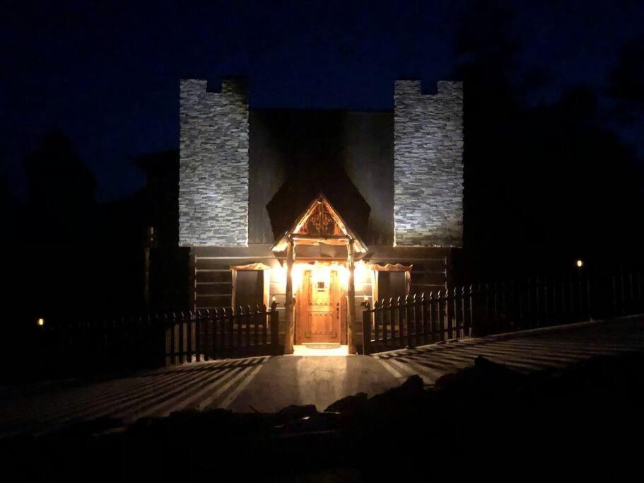 Willa The Log Castle~Stunning Mountain Views~Hot Tub Sevierville Zewnętrze zdjęcie
