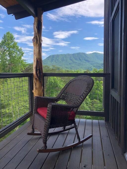 Willa The Log Castle~Stunning Mountain Views~Hot Tub Sevierville Zewnętrze zdjęcie