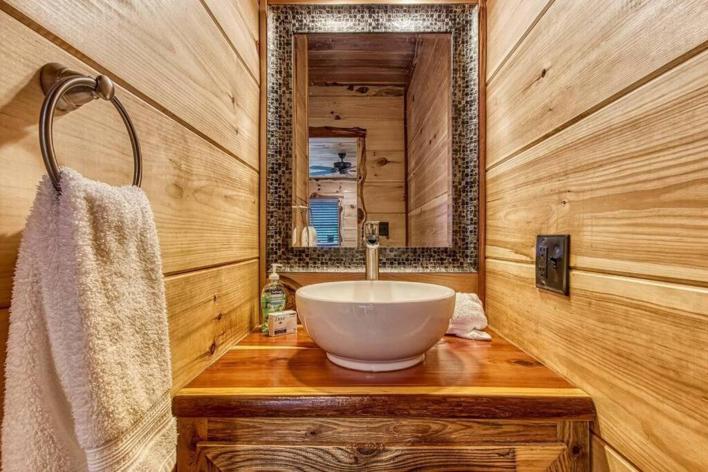 Willa The Log Castle~Stunning Mountain Views~Hot Tub Sevierville Zewnętrze zdjęcie
